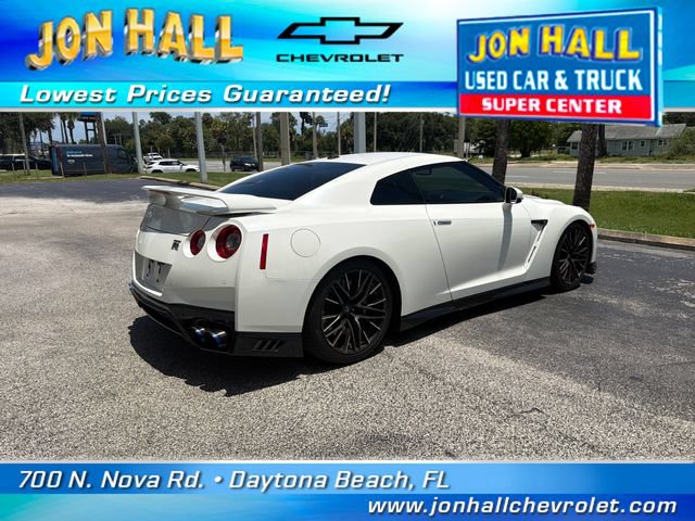 Used 2021 Nissan GT-R Premium AWD/4WD image 9