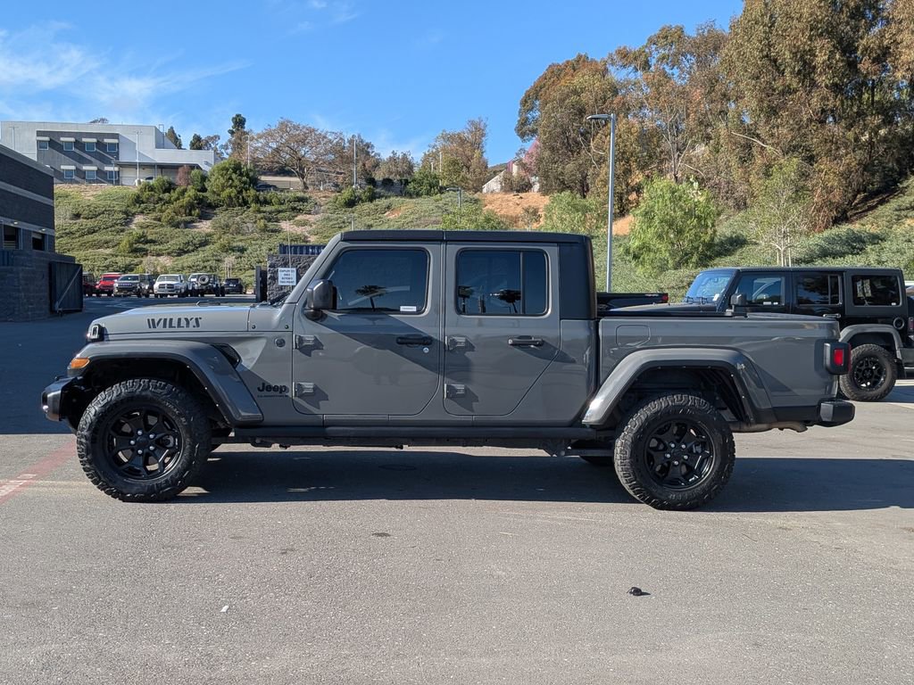 Used 2023 Jeep Gladiator Willys image 2