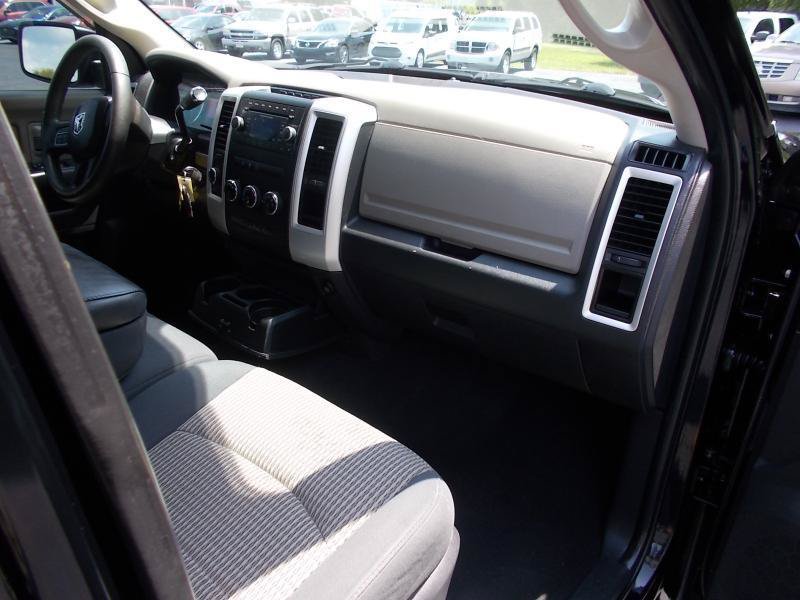 Used 2012 RAM 1500 Classic SLT AWD/4WD image 23
