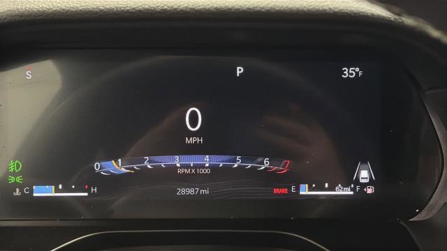 Used 2025 Jeep Grand Cherokee Limited w/ Black Appearance Package image 17