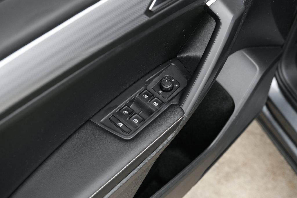 Used 2023 Volkswagen Tiguan S AWD/4WD image 53