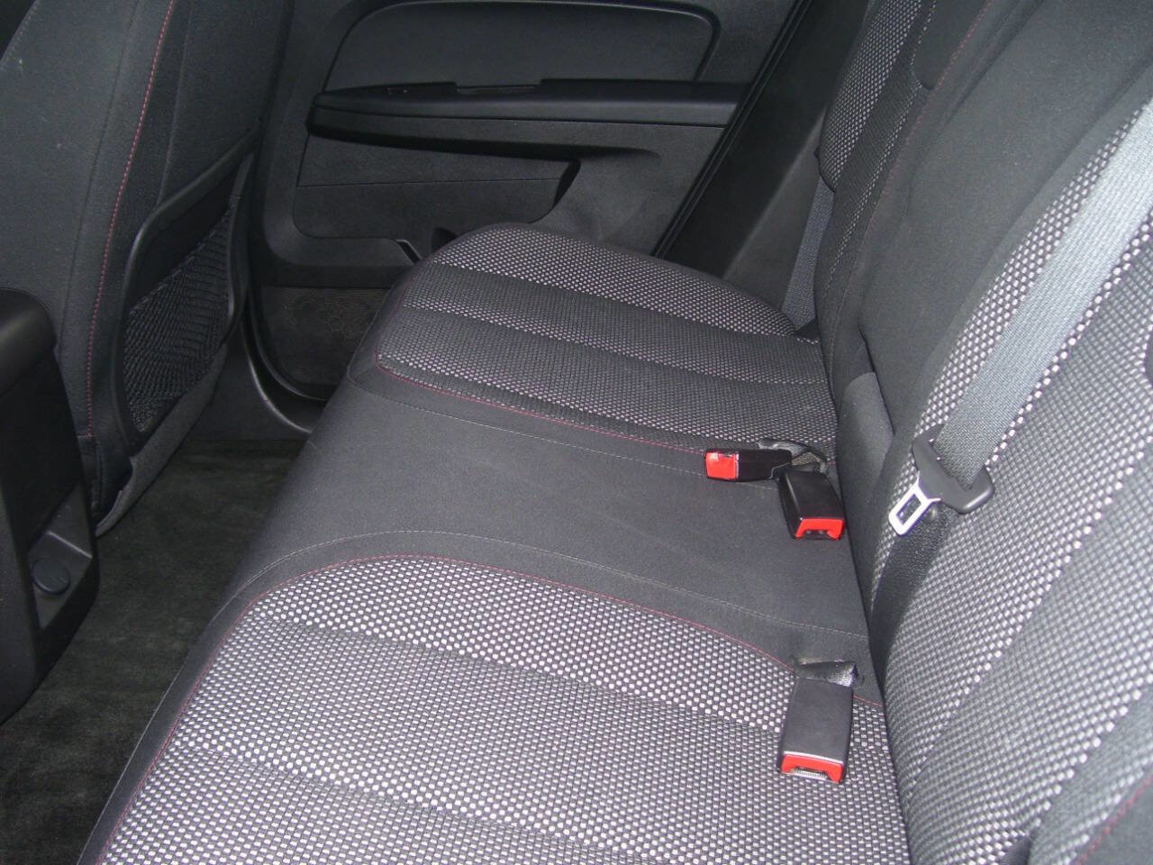 Used 2017 Chevrolet Equinox LT w/ Convenience Package image 6