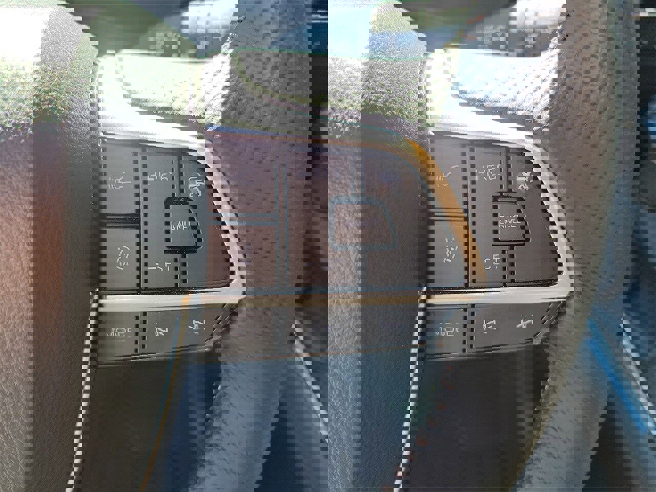 Used 2025 Toyota Sienna Limited image 21