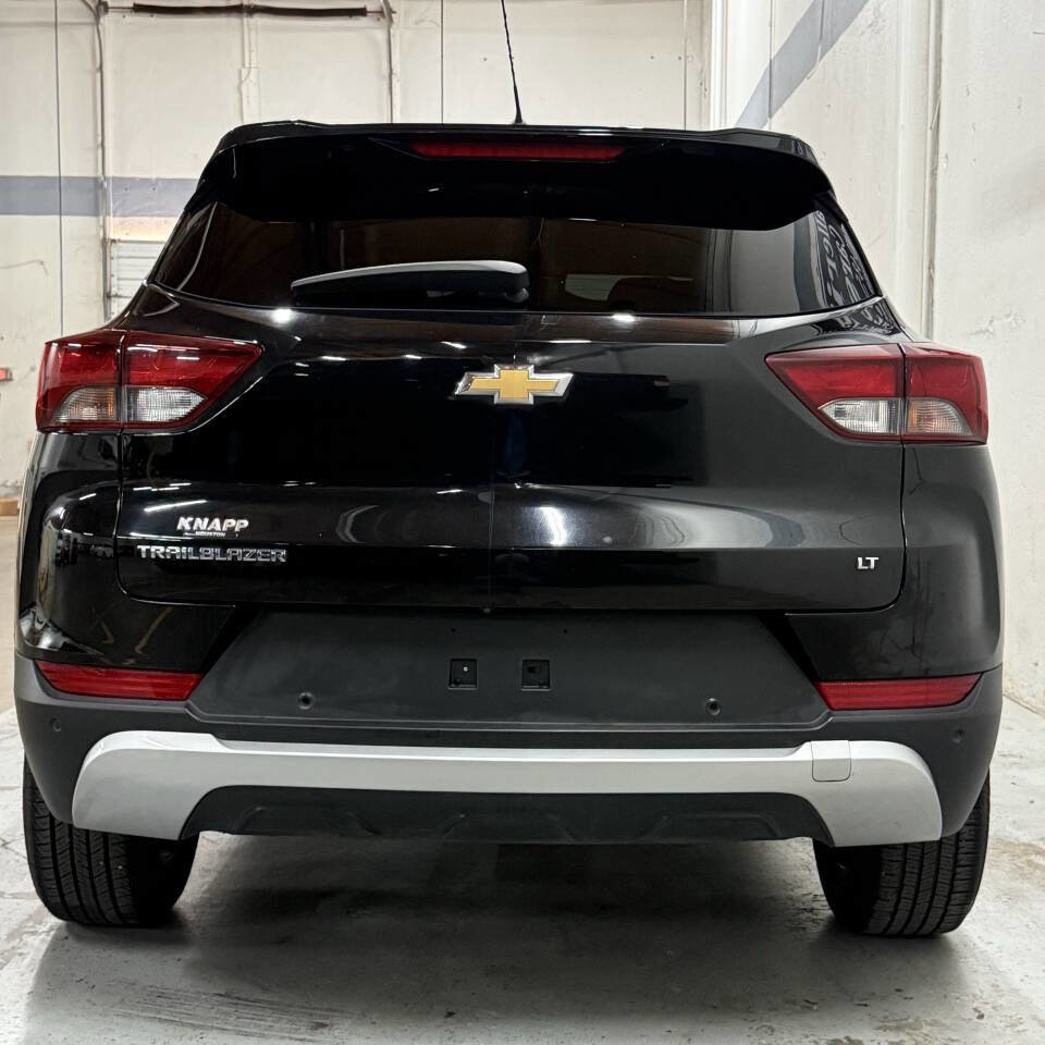 Used 2021 Chevrolet TrailBlazer LT w/ Premium Seating Package image 4