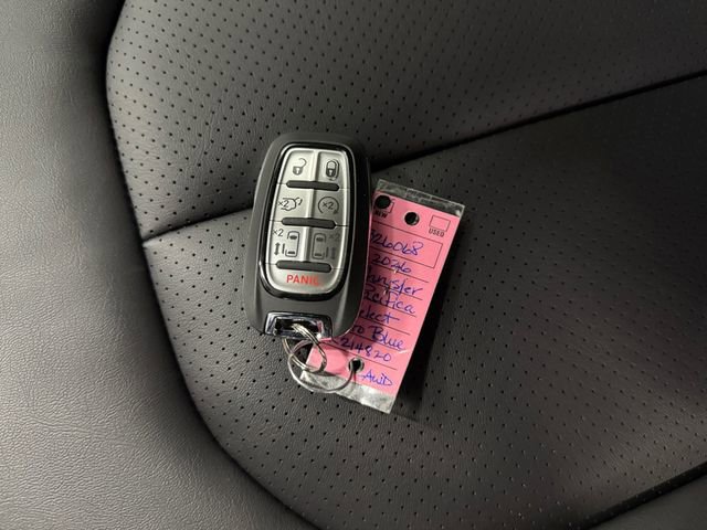 New 2026 Chrysler Pacifica Select w/ S Appearance Package image 30