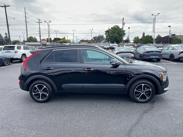 Certified 2026 Kia Niro EX FWD image 8
