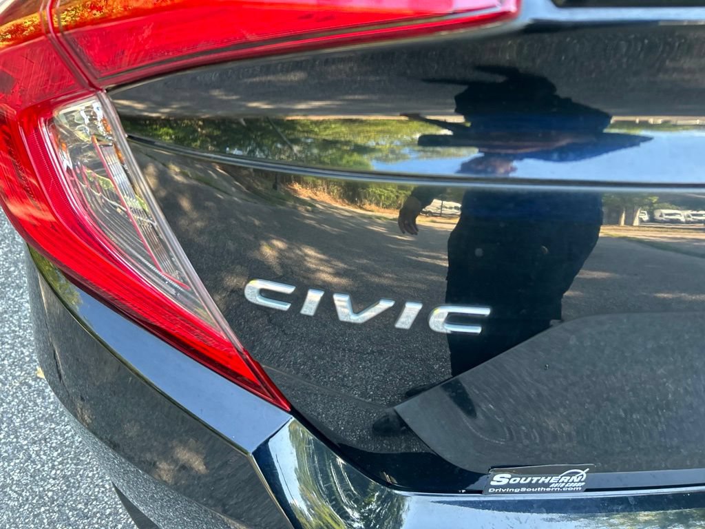 Used 2016 Honda Civic Touring image 10