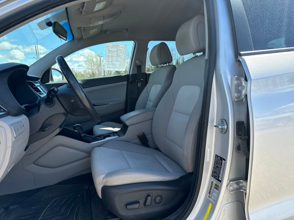 Used 2017 Hyundai Tucson Sport AWD/4WD image 5