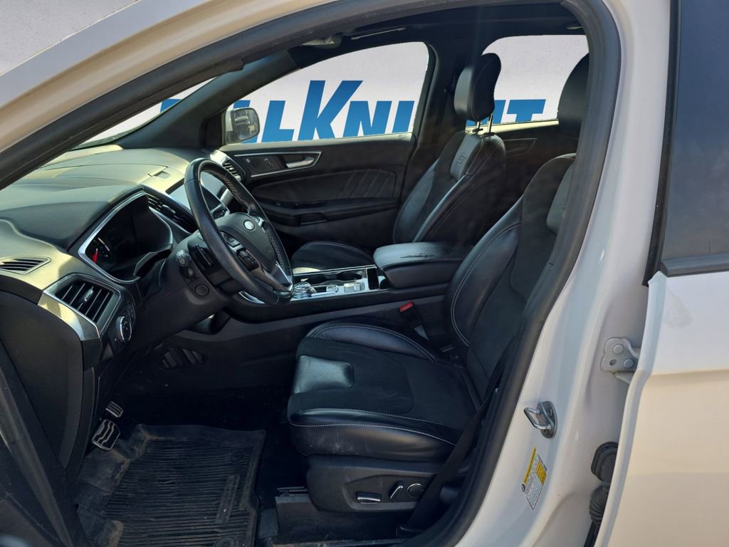 Used 2019 Ford Edge ST w/ Convenience Package AWD/4WD image 9