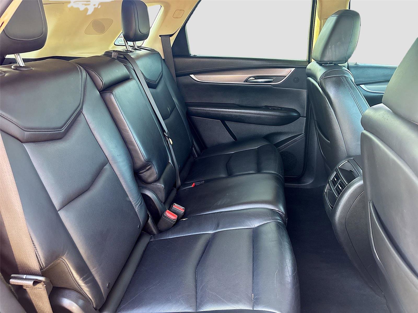 Used 2017 Cadillac XT5 Luxury w/ Driver Awareness Package image 31