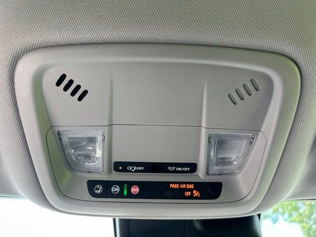Used 2025 Chevrolet Malibu LT FWD image 34