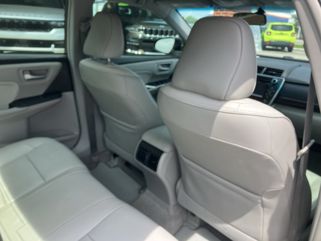 Used 2016 Toyota Camry XLE FWD image 24