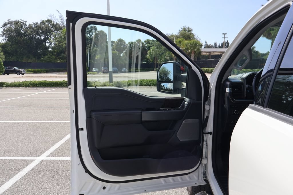 Used 2024 Ford F250 Lariat w/ Lariat Ultimate Package AWD/4WD image 16