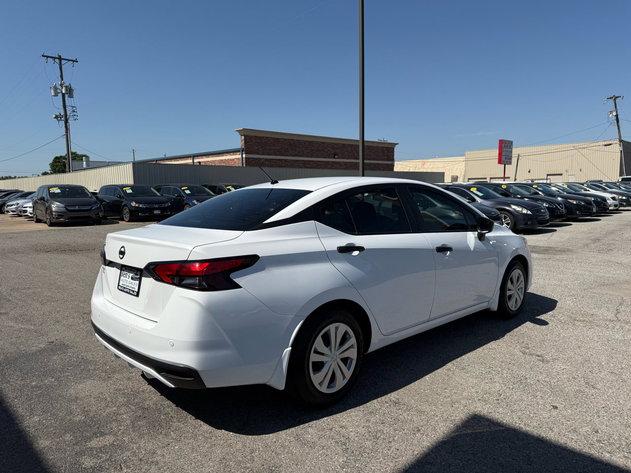 Used 2020 Nissan Versa S image 5