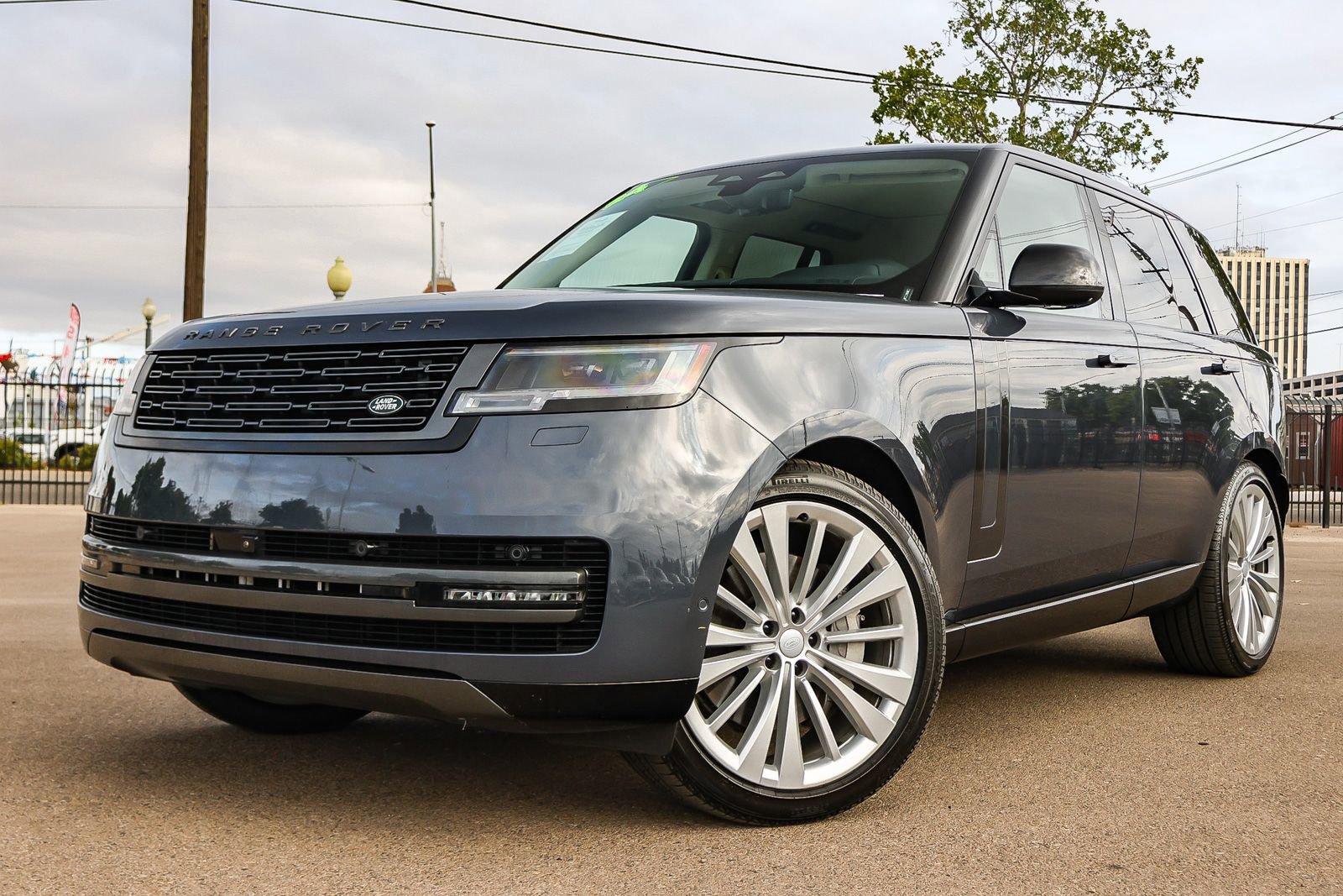Certified 2024 Land Rover Range Rover SE AWD/4WD image 1