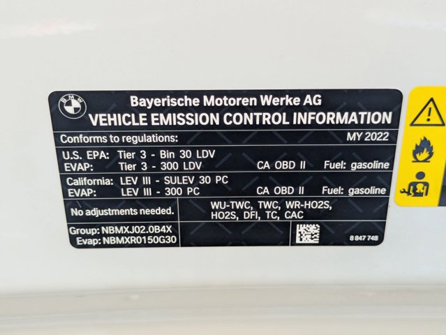 Used 2022 BMW 330i Sedan w/ Driving Assistance Package image 25