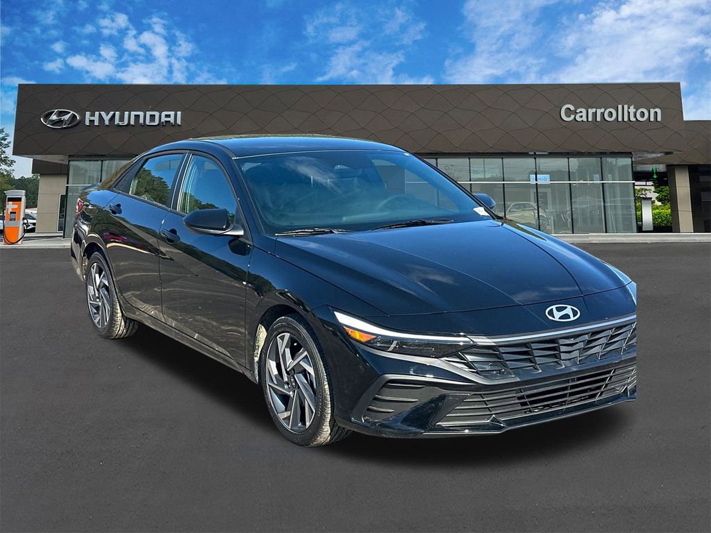 New 2025 Hyundai Elantra Sport image 3