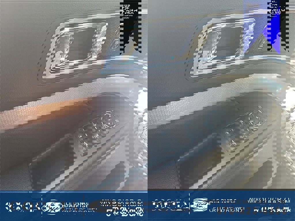 Certified 2016 Ford Explorer XLT w/ Equipment Group 202A image 31