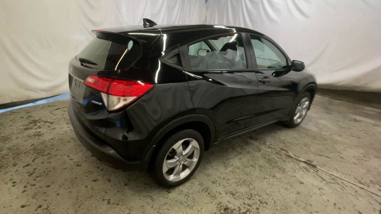 Used 2020 Honda HR-V LX image 8