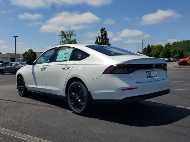 Used 2025 Honda Accord SE image 6