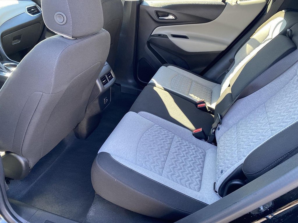 Used 2024 Chevrolet Equinox LS w/ LS Convenience Package AWD/4WD image 17