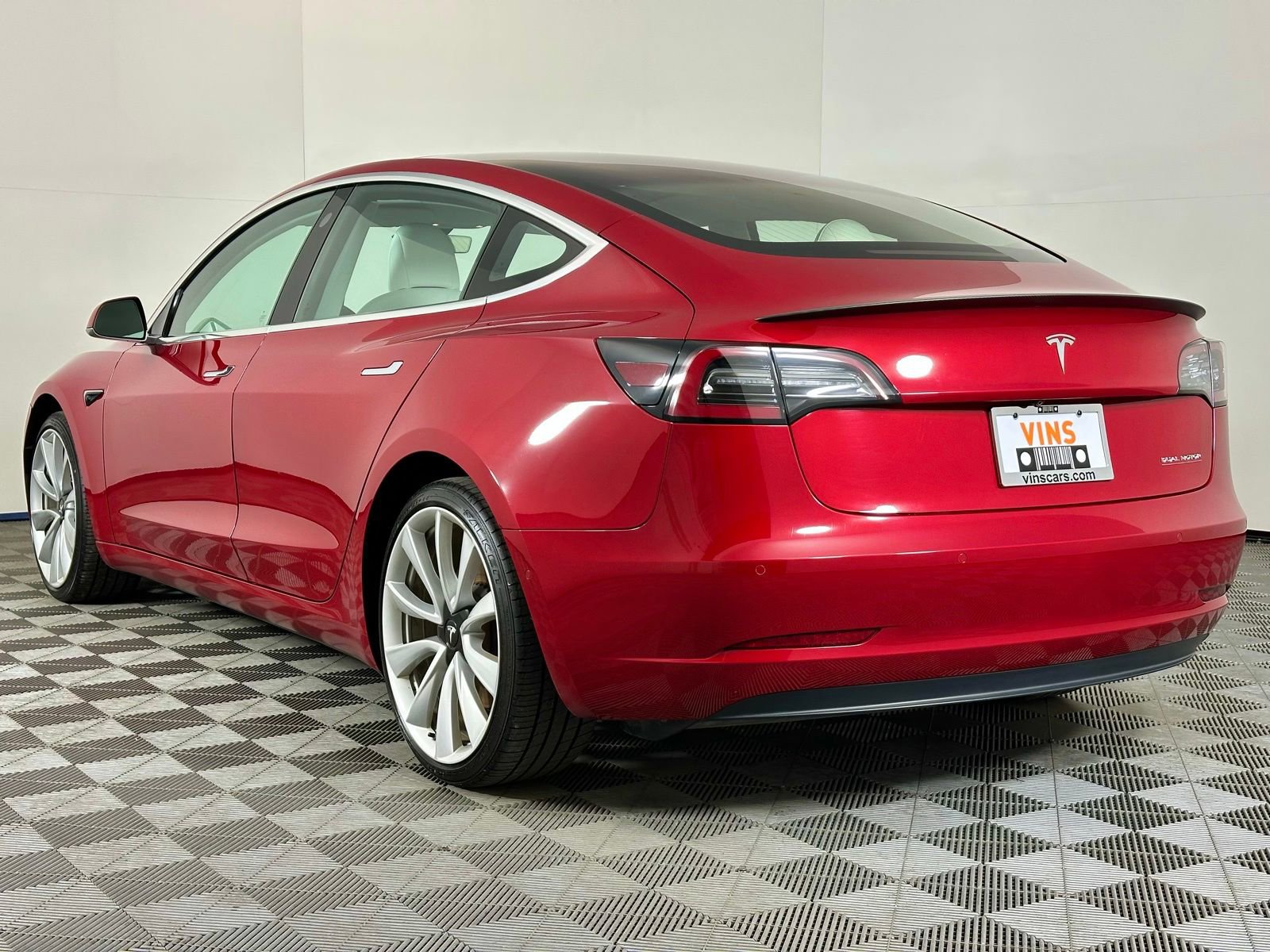 Used 2018 Tesla Model 3 Long Range AWD/4WD image 37