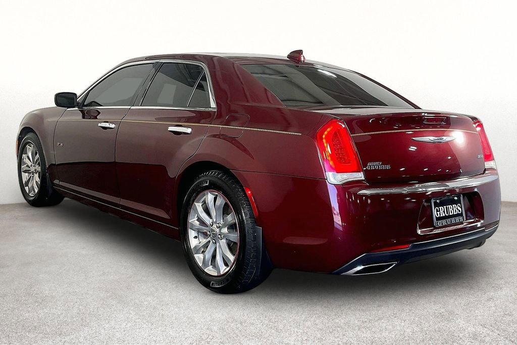 Used 2018 Chrysler 300 Limited AWD/4WD image 16