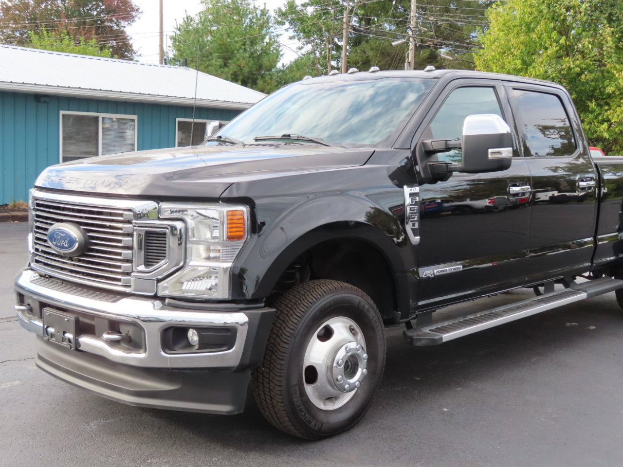 Used 2022 Ford F350 XLT w/ XLT Premium Package image 10