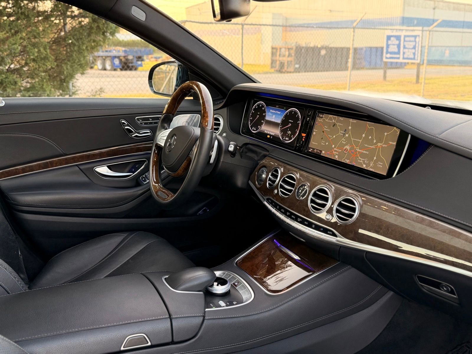 Used 2014 Mercedes-Benz S 550 Sedan w/ Sport Package w/ Sport Package image 29