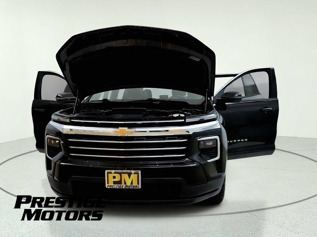 Used 2026 Chevrolet Traverse LT AWD/4WD image 12