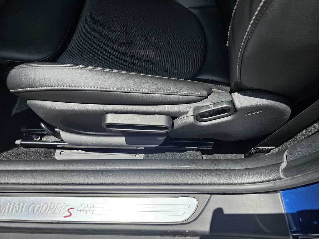 Used 2018 MINI Cooper S FWD image 17