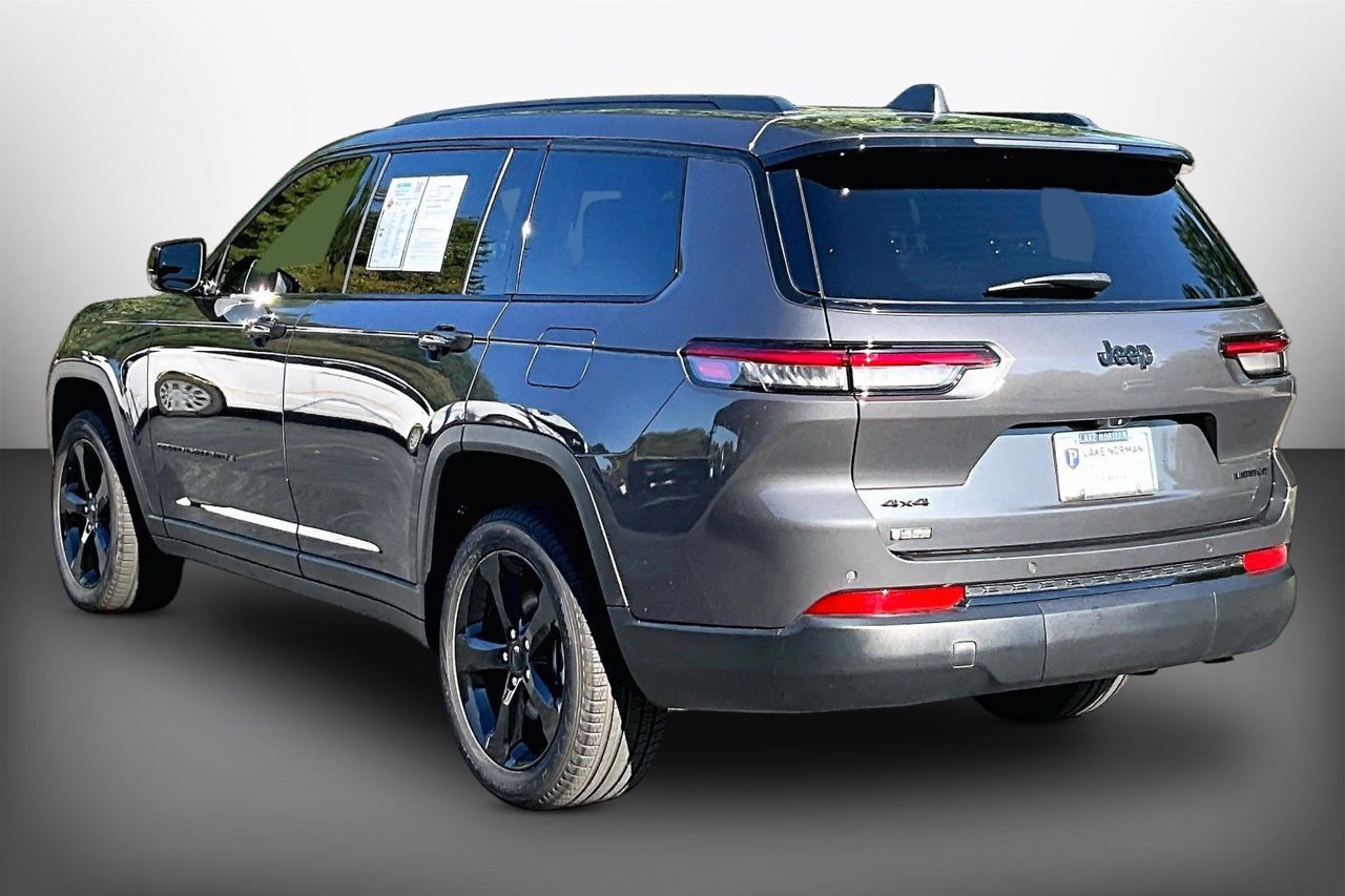 Used 2025 Jeep Grand Cherokee L Limited w/ Black Appearance Package AWD/4WD image 6