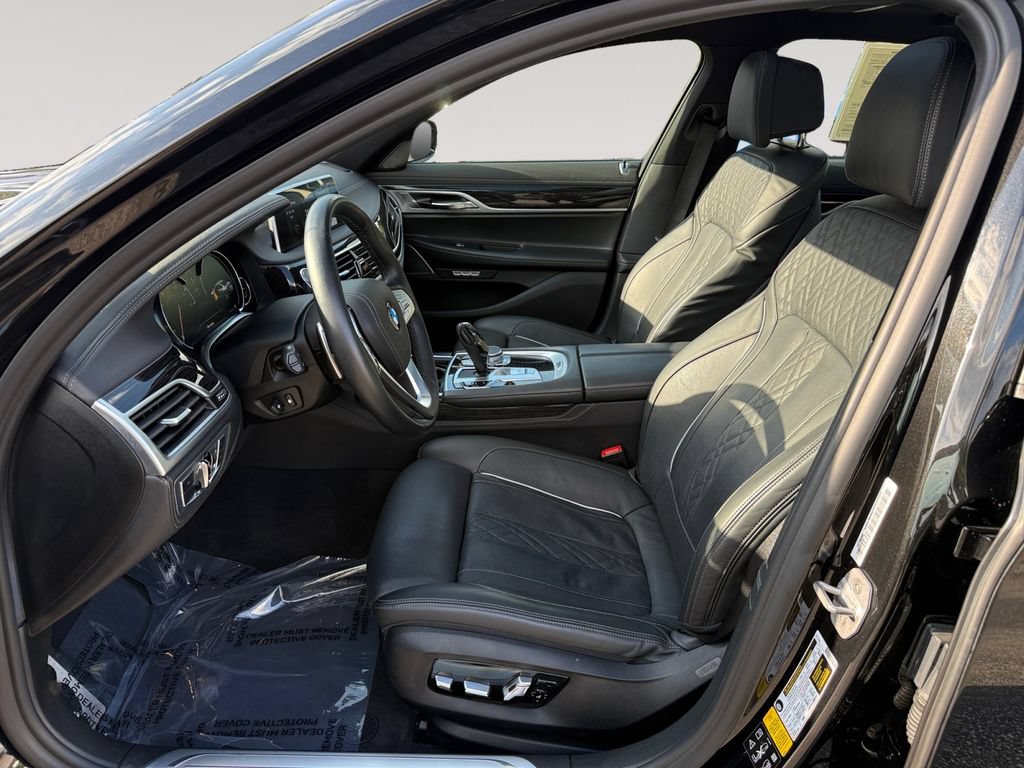 Used 2018 BMW 750i xDrive AWD/4WD image 9