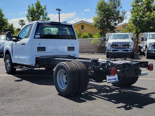 New 2026 Ford F350 XL w/ XL Chrome Package RWD image 2