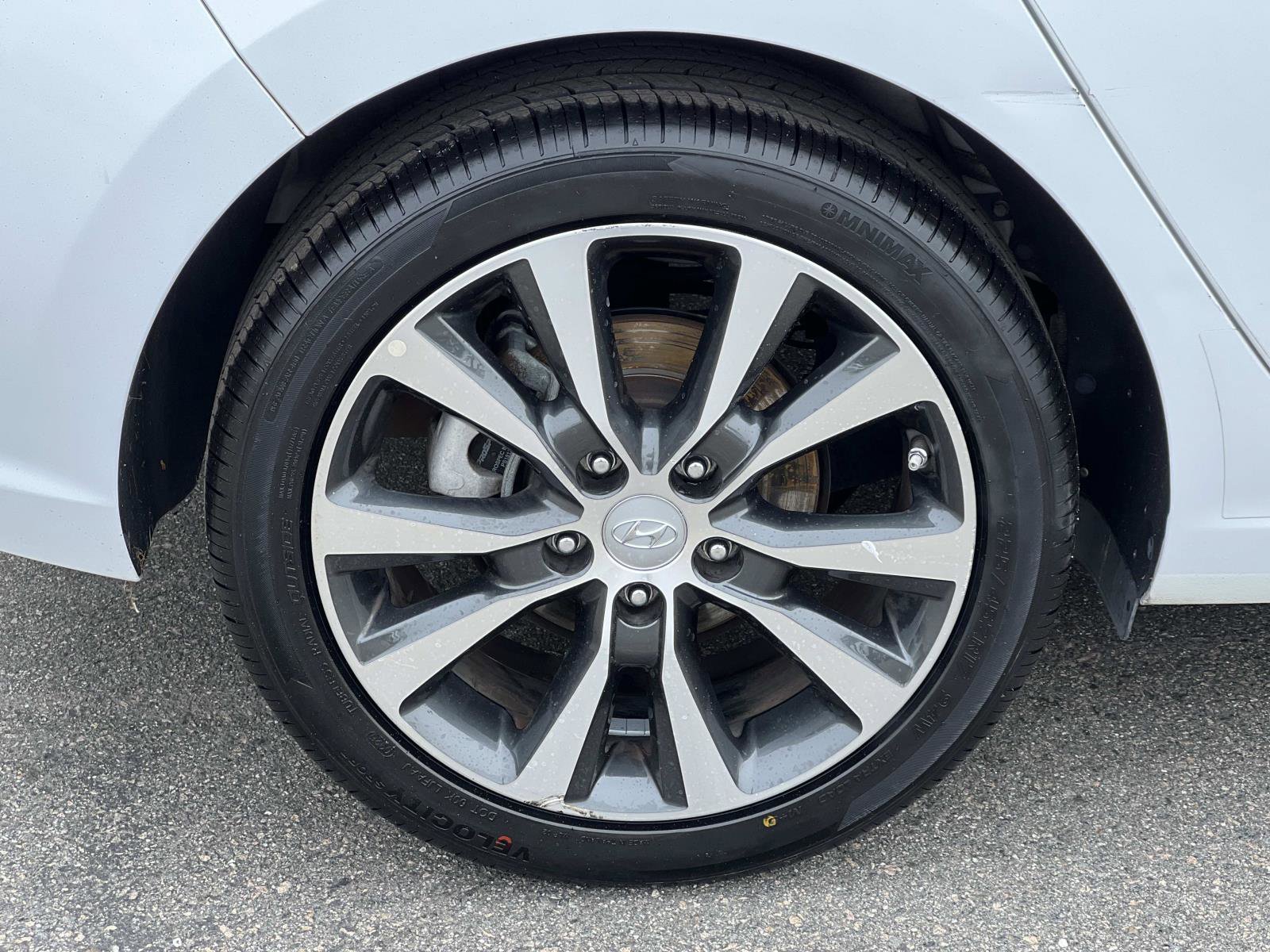 Used 2018 Hyundai Elantra GT image 26