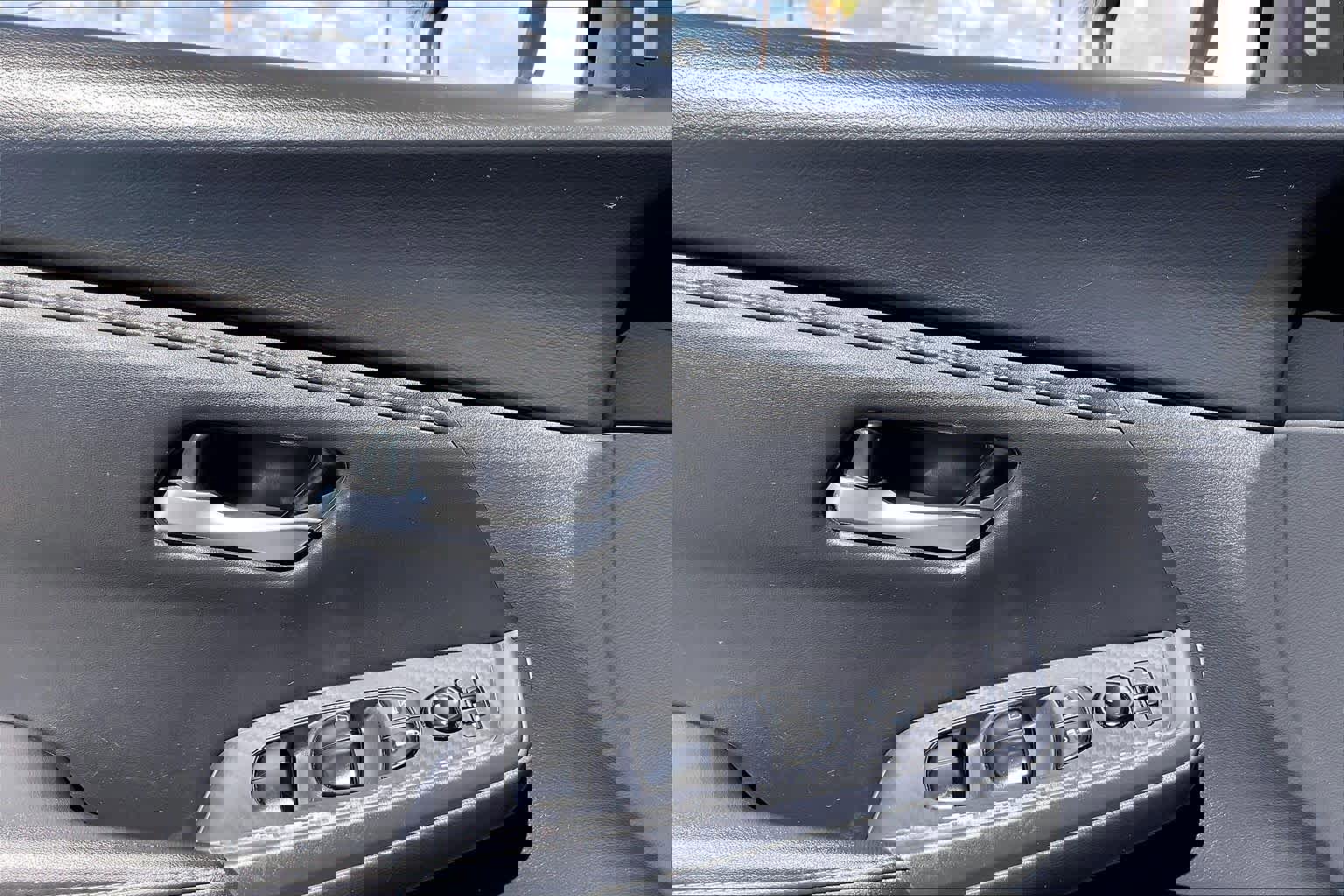 Used 2024 Nissan Sentra SV image 35