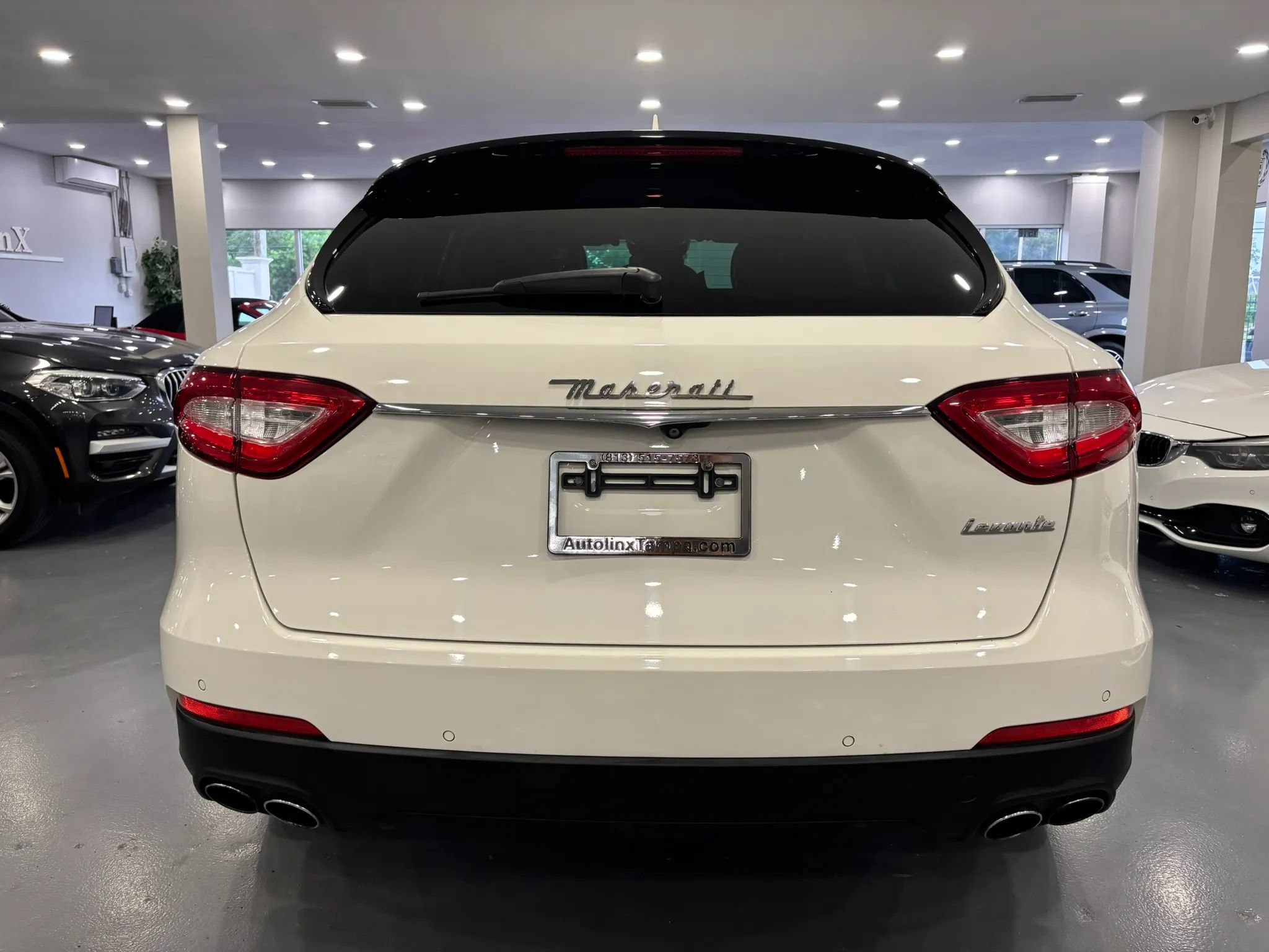 Used 2017 Maserati Levante AWD/4WD image 6