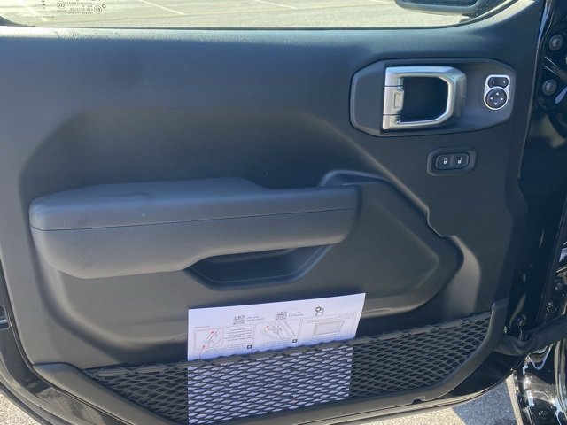 New 2025 Jeep Wrangler Sport S image 12