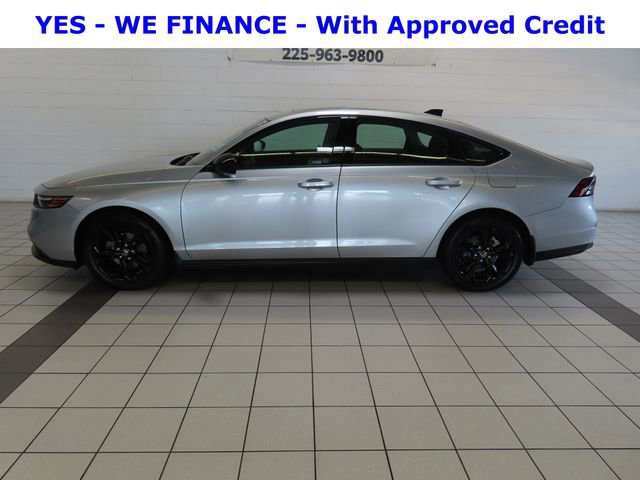 Certified 2025 Honda Accord SE image 3