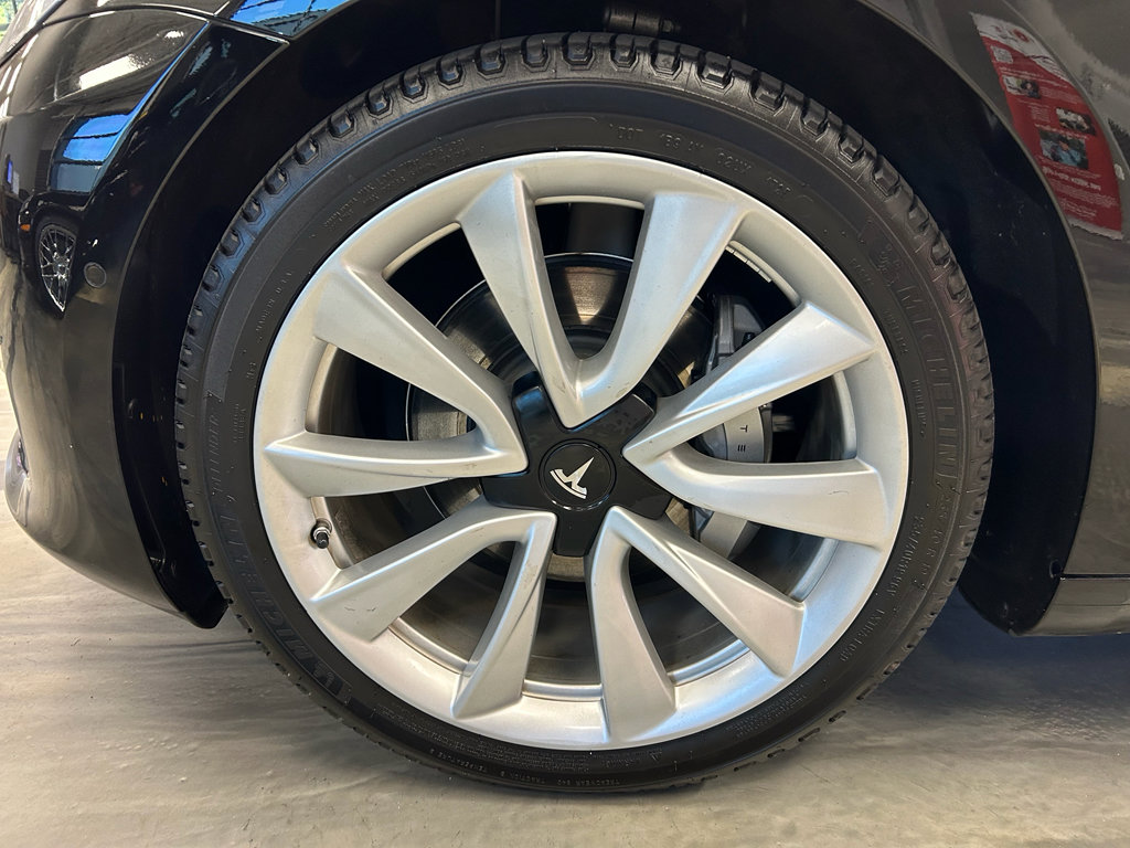 Used 2018 Tesla Model 3 Long Range AWD/4WD image 21
