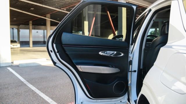 Used 2023 Genesis GV70 2.5T w/ Select Package image 26