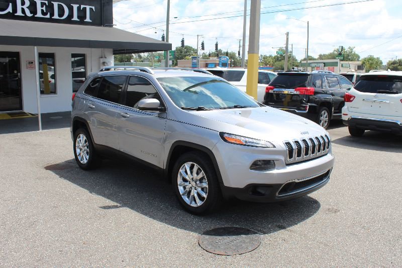 Used 2017 Jeep Cherokee Limited w/ Luxury Group