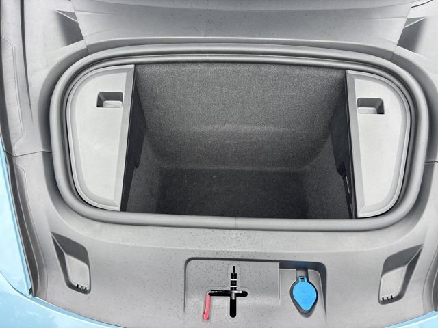 Used 2023 Porsche Taycan RWD image 16