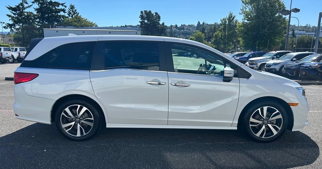 Used 2023 Honda Odyssey Touring image 4