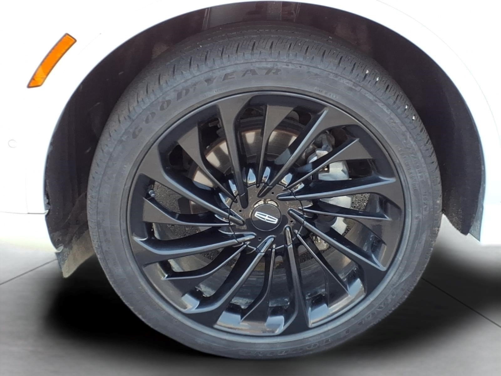 Used 2024 Lincoln Aviator Reserve w/ Equipment Group 201A AWD/4WD image 7