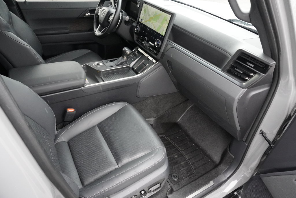 Used 2024 Lexus GX 550 w/ Accessory Package (Z1) AWD/4WD image 22