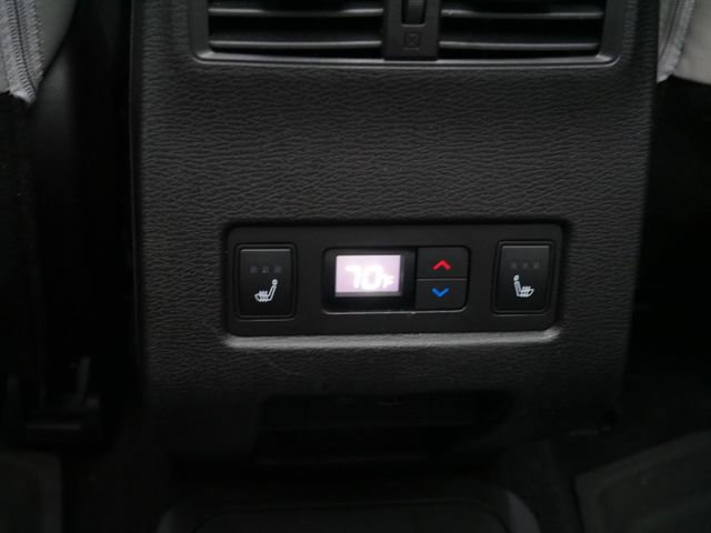 Used 2024 Mitsubishi Outlander SEL AWD/4WD image 14