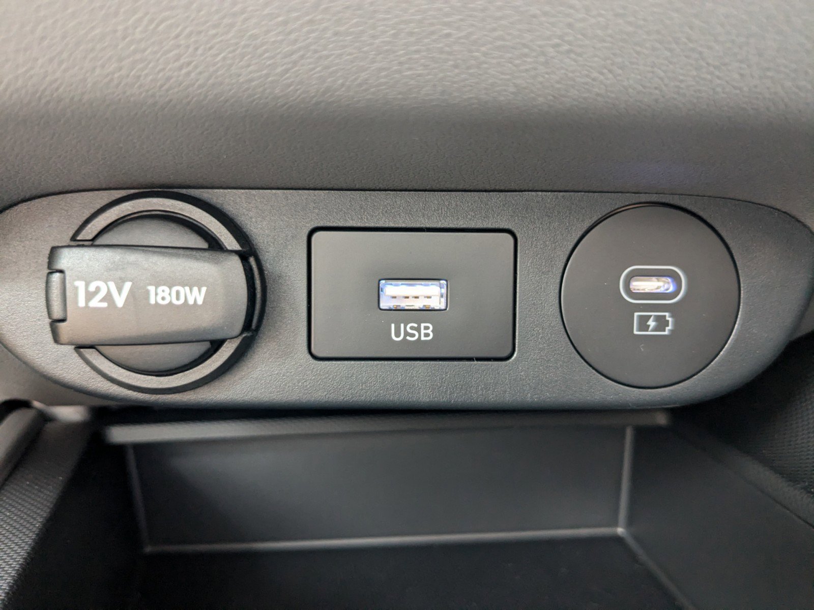 Certified 2025 Hyundai Elantra SE image 21