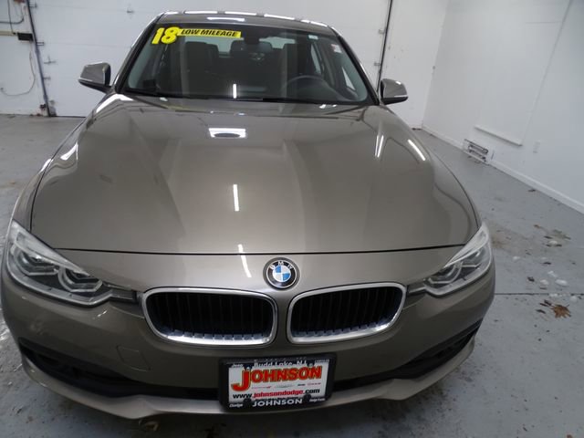 Used 2018 BMW 320i xDrive Sedan w/ Convenience Package image 25