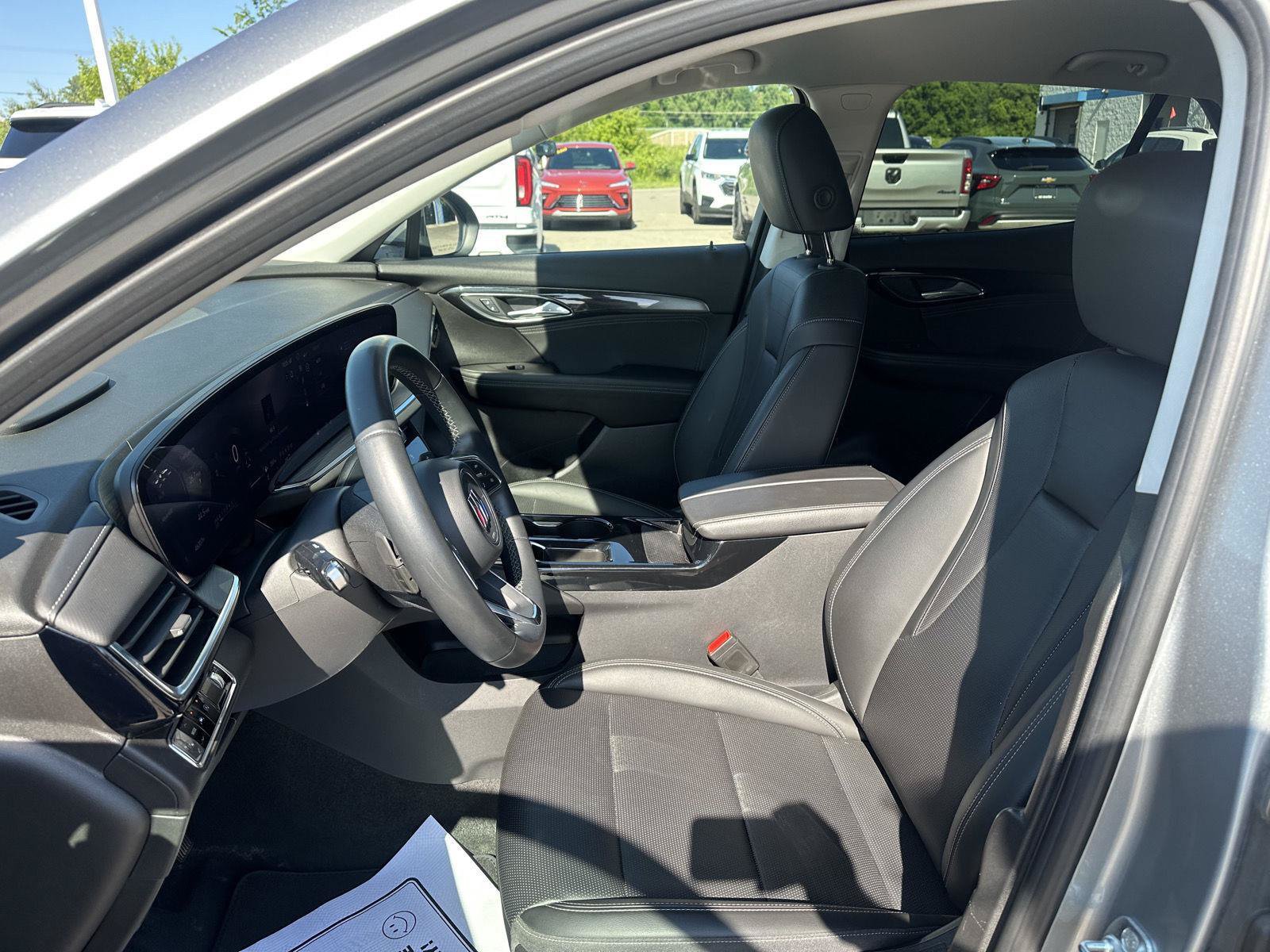Used 2024 Buick Envision Preferred AWD/4WD image 19